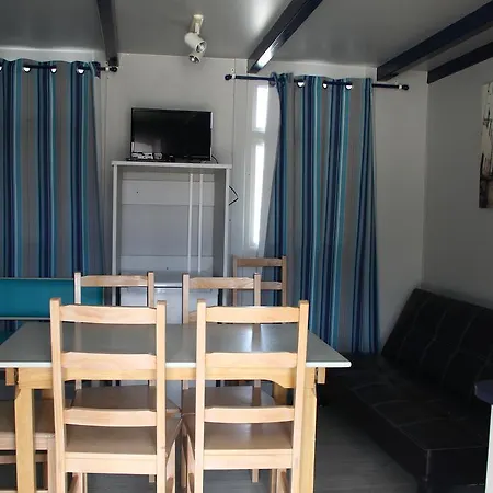 & אתר קמפינג טוריירה